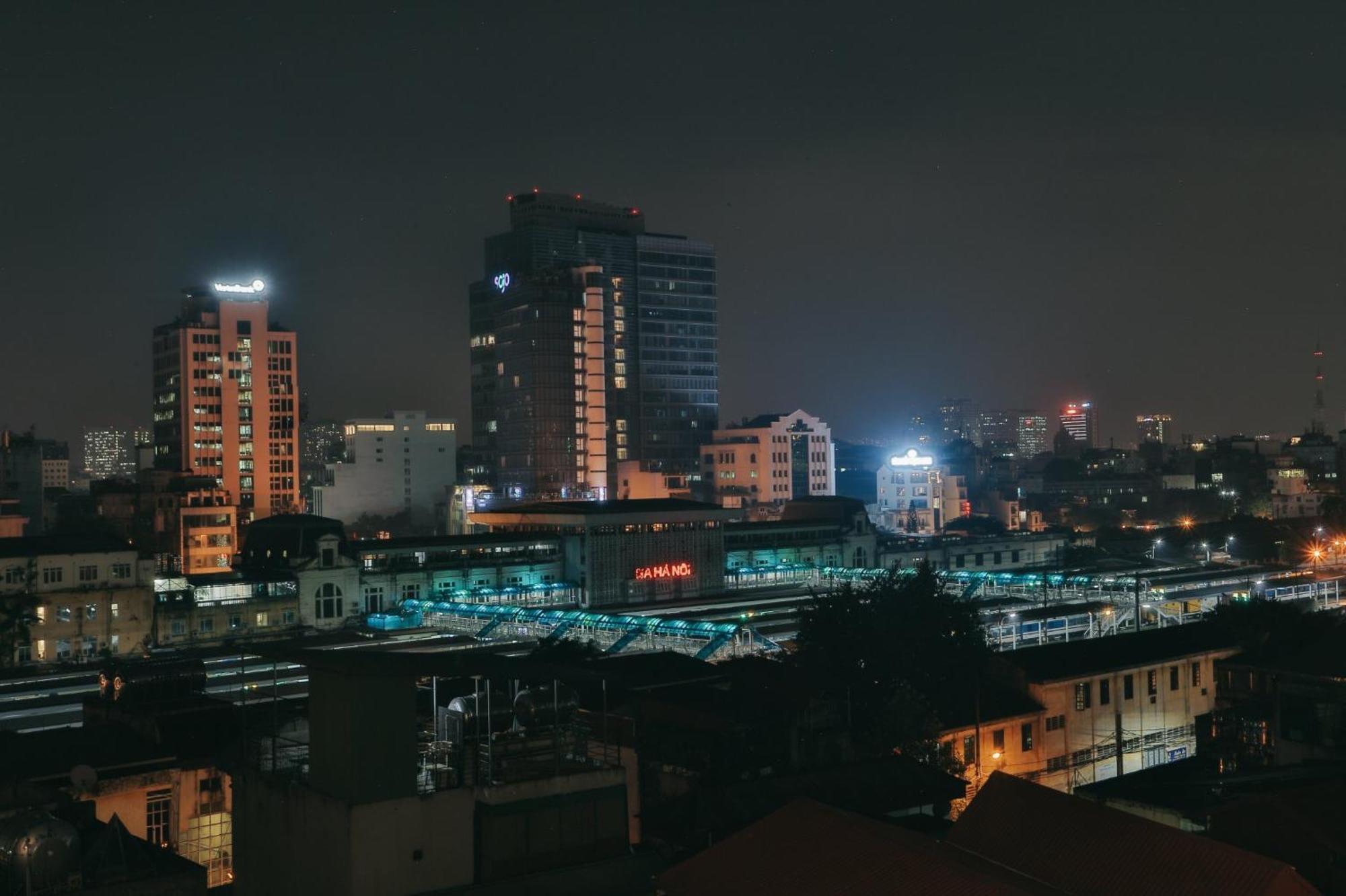 Light House & Rooftop Hanoi Buitenkant foto